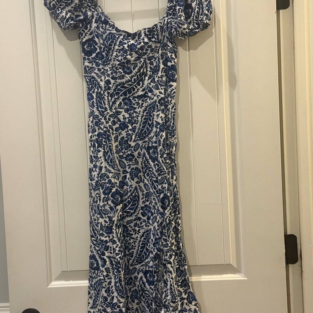 Chic Blue and White Floral Midi Dress